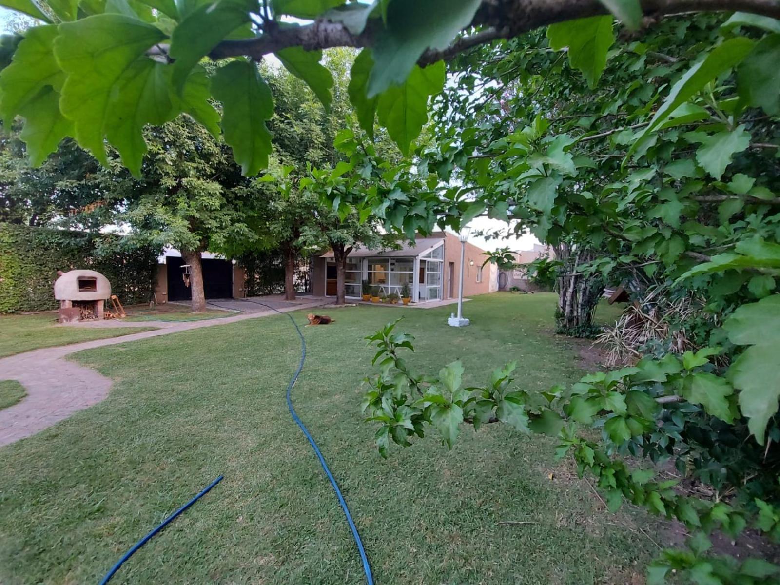 Quinta A Metros Del Parque Municipal Y La Antigua Pulperia Holiday home Mercedes (Buenos Aires)